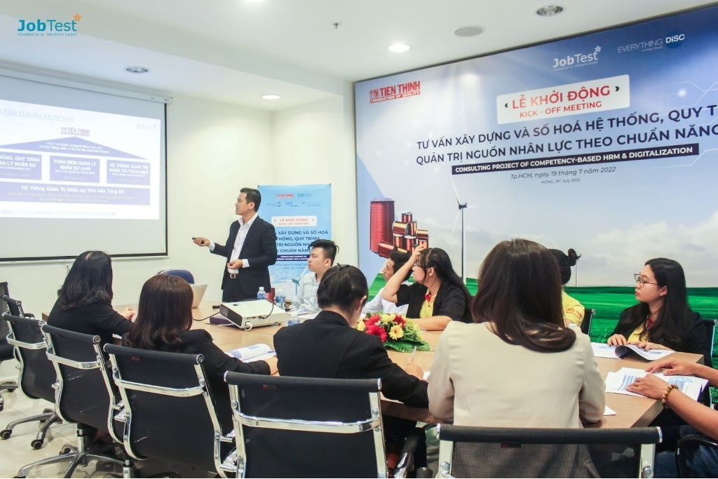 kick-off-meeting-jobtest-tien-thinh-anh-4-1