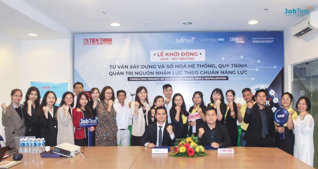 kick-off-meeting-jobtest-tien-thinh-anh-5